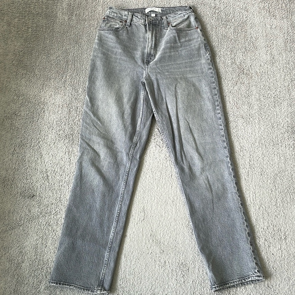 EC Abercrombie & Fitch The 90's Straight Ultra High Rise Curve Love - Size 6R